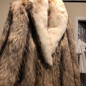 FUR COAT